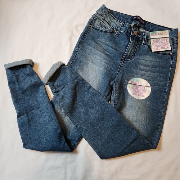 NWT Ultra Soft High waist Roll Ankle Skinny Jeans Size 1 - Picture 2 of 8